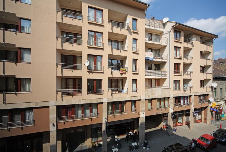 Opera Residence Apartment Hotel  3*