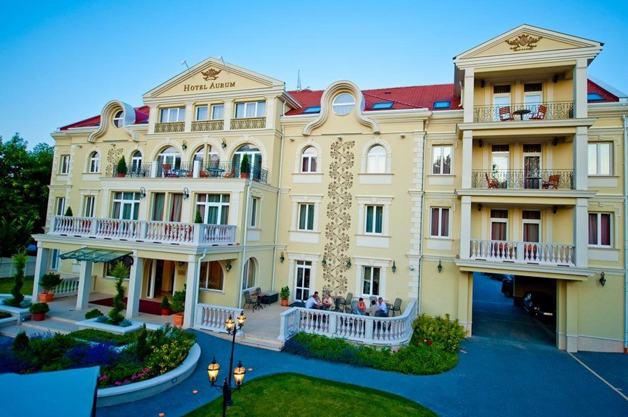 Aurum Hotel  4*