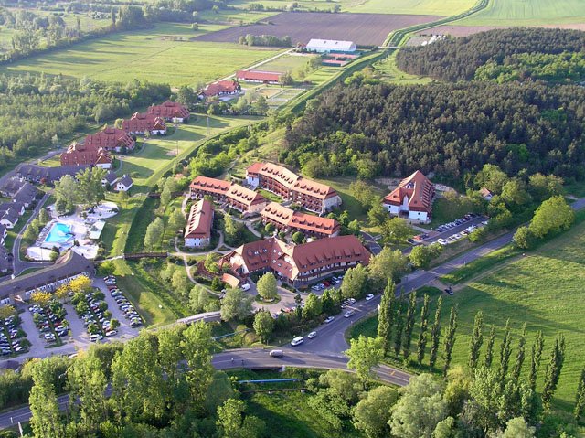 Club Dobogómajor  3*