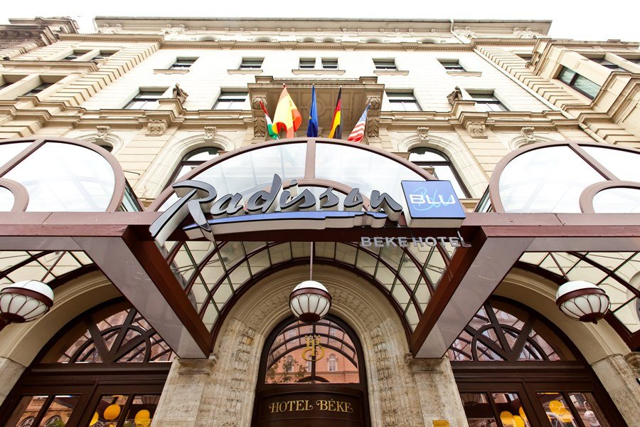 Radisson Blu Béke Hotel  4*